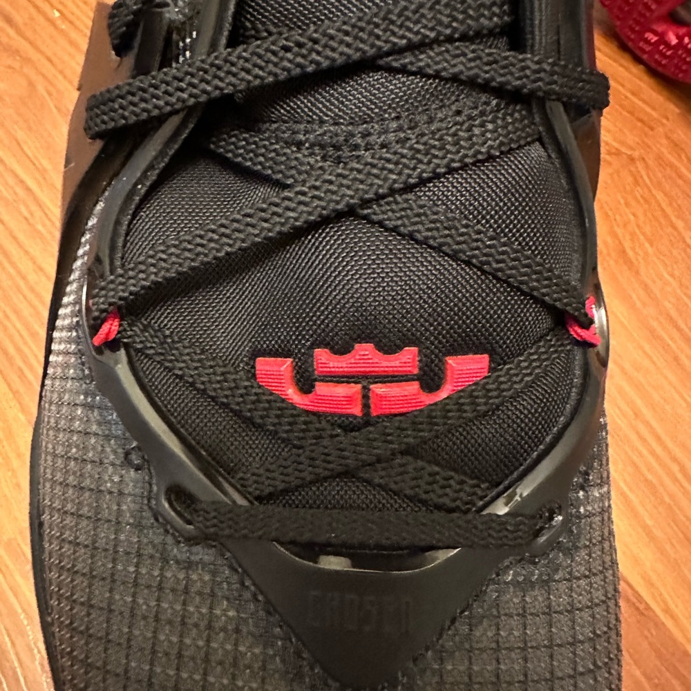 Nike LeBron 19 'Bred' CZ0203-001, Black/Red, Size US 10.5 - Picture 11 of 12